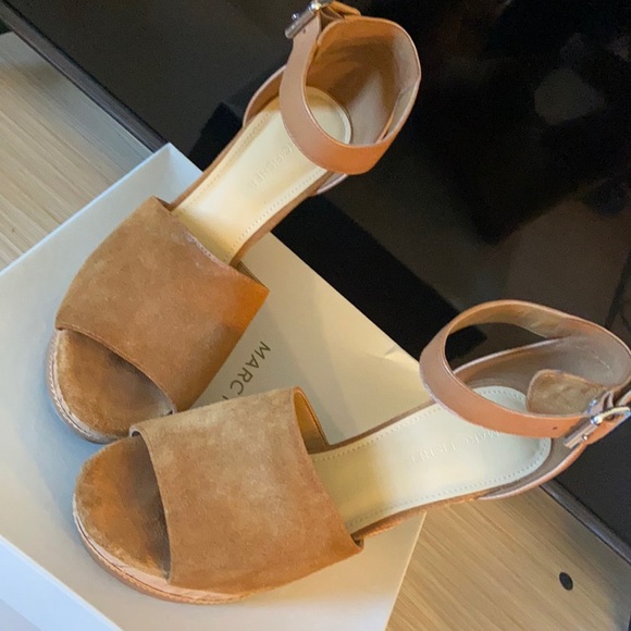 Marc Fisher Hillory - Picture 1 of 4